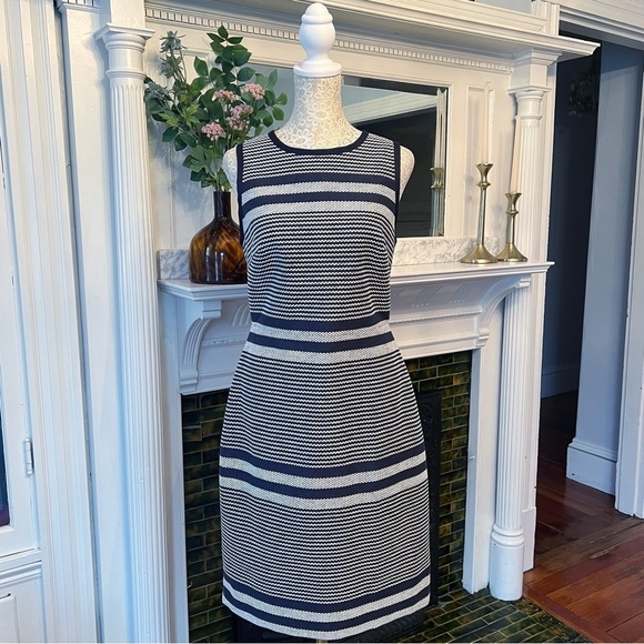NWT J. CREW Navy & White Striped Tweed Sleeveless Sheath Dress Bow Detail Sz 8 - Picture 3 of 16